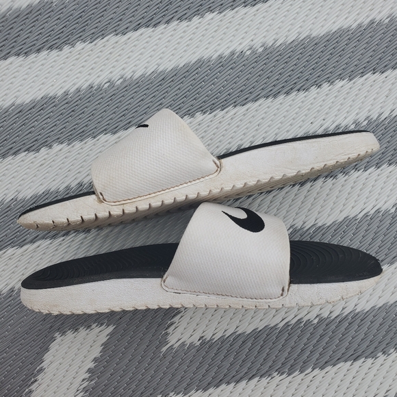 Nike boys Benassi Slides - Picture 2 of 4
